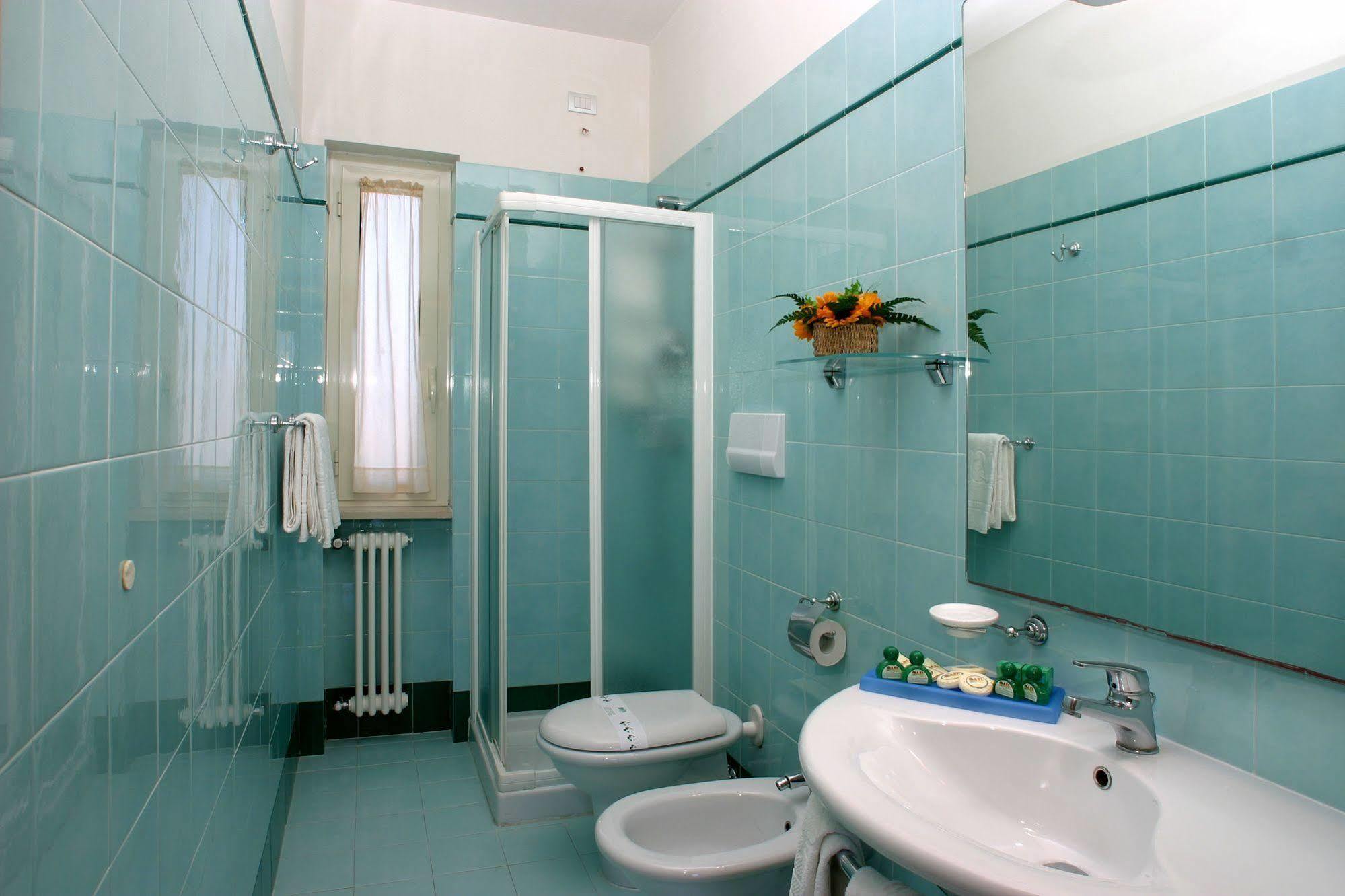 Hotel Oasiclub 4*